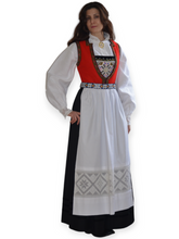 Last inn bildet i Galleri-visningsprogrammet, Hardangerbunad