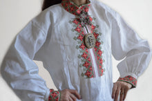 Last inn bildet i Galleri-visningsprogrammet, Beltestakk skjorte i vakker design